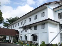 Hotel Bukit Serelo Kopi Bubuk Cap BUKIT TUNJUK 주변 호텔