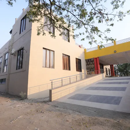 VL Patil Stays and Banquets