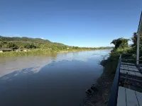 Nicha villa riverfront Thaton Hotels in Mae Ai