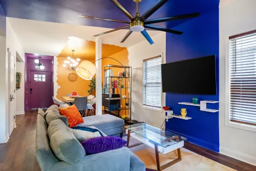 Unique Vivid Modern House; Near DT ATL/metroaccess - homestay