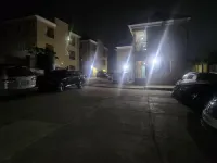DOMINION APARTMENT AND GUEST HOUSE SIMAWA - Parkplatz