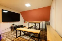 LETO HOUSE - Pensions