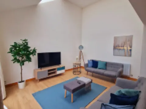 % LongStays | Roof Top Penthouse | Free Parking % Hotels in Birkenhead