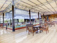 OYO 90303 Cafe & Homestay Kolam Pancing Abah Hotels in Singosari