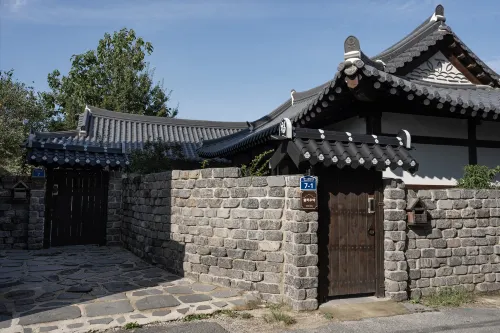 Wolha House: Private Hanok with Indoor Sauna & Jacuzzi - parking