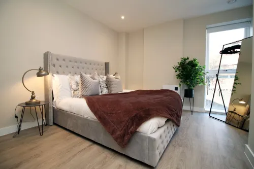 2BR Home in Cardiff Bay with Private Balcony!
