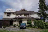 Hotel O near Pantai Padang formerly Boutique Hotel Mayang Syariah - 2-Star