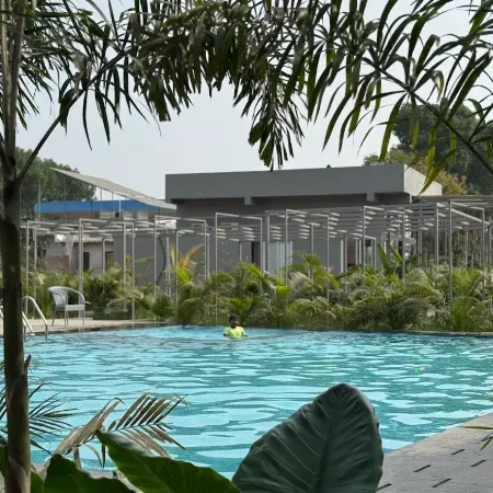 Luxriaa Inn Resort At Statue Of Unity