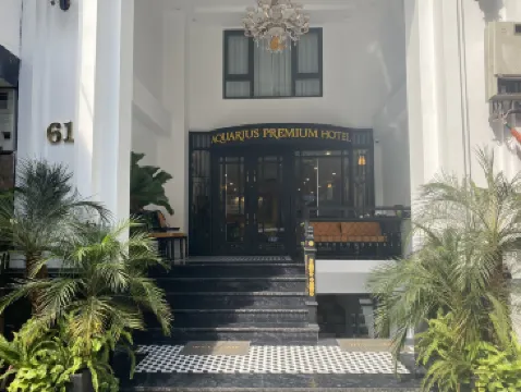 Khách sạn Aquarius Premium