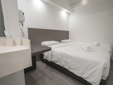 A Hotel Dickson, Stay From 9PM To 8AM