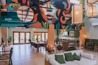 ザ フリーダム ホテル