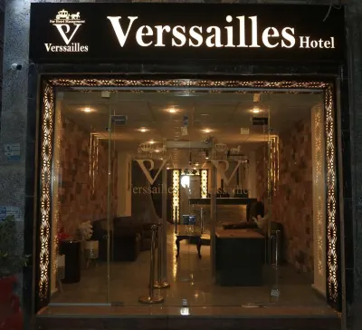 verssailles pyramids hotel Hotels near The Pyramids Museum