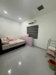 HAPPY GUEST HOUSE TAMAN COWIN NIBONG TEBAL Các khách sạn ở Parit Buntar