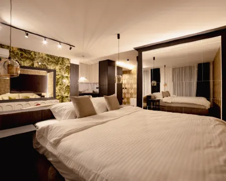 ครอน โรงแรมในโนวิสาด