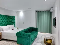 Malrose guesthouse Tours And safaris Windhoek Namibia Airport Shuttle services available Hotels in Windhoek
