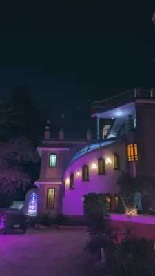 Tutankhamun Pyramids boutique - موقف سيارات