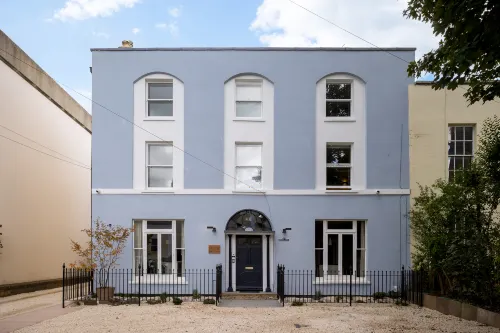 Arundel House by Ping's Studio Ltd - 3-Star