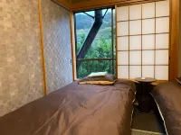 LT USAMI MORI - Kylpyammeita