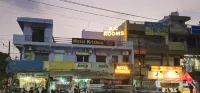 Hotel Krishna - parking