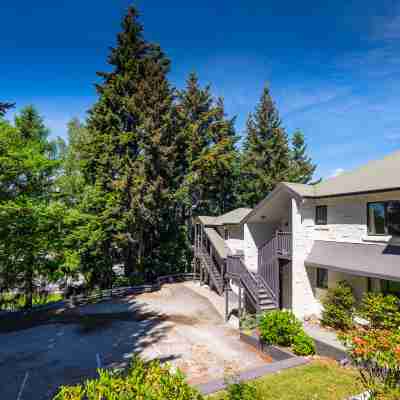 Ride Base Wanaka Apartments Hotel Exterior