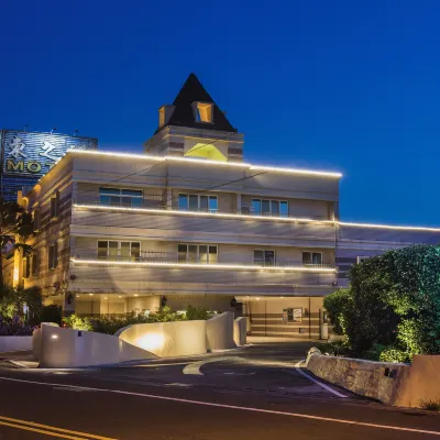 Higashi-no-Minato Motel Các khách sạn gần Đền Donglong