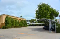 BaanHim Rayong Hotels near U-Tapao International Airport