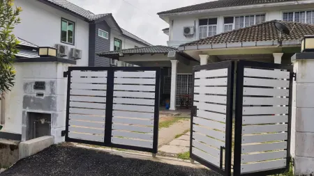 RR Homestay D' Lot 144 Chukai Kemaman