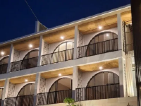 Suites5 Hotel Bingin Beach周辺のホテル