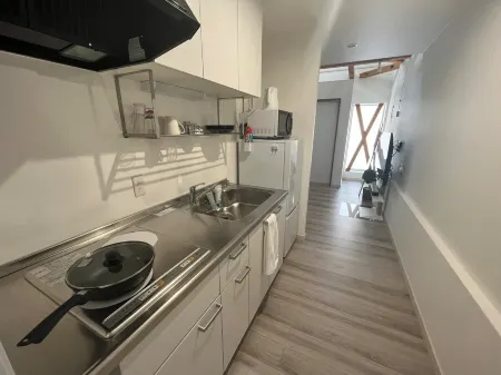 Minami Otaru House Sakaimachi Отели рядом с достопримечательностью «Former Nippon Yusen Kaisha Otaru Branch»