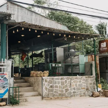 The snail haven pub and stay Отели рядом с достопримечательностью «Пляж Анхай»