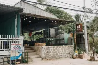 The snail haven pub and stay