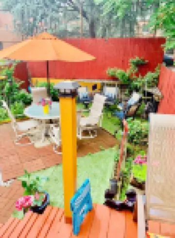 LGA, 3 Br Duplex Private House!