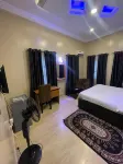 DE ROSS HOTEL & SUITES