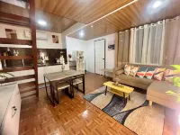 Bloomstone | Urban Chill Cabin