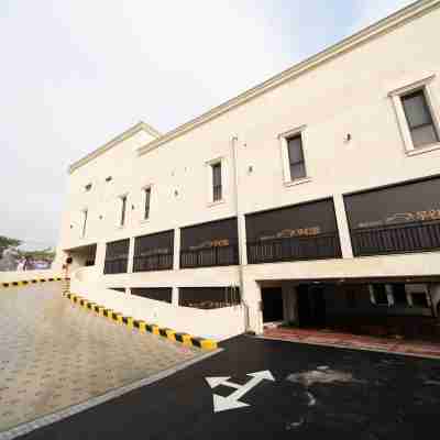 Lua Premium Unmanned Hotel Hotel Exterior