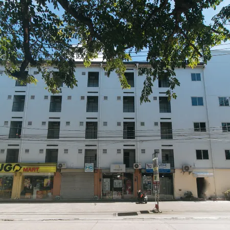 RedDoorz @ Coral Tree Residences