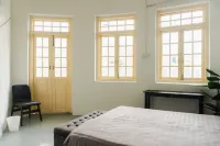 KITA Hostel - Hostales