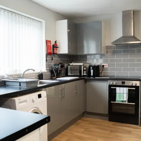 Reardon Apartment - Parking/Wifi - Warwick