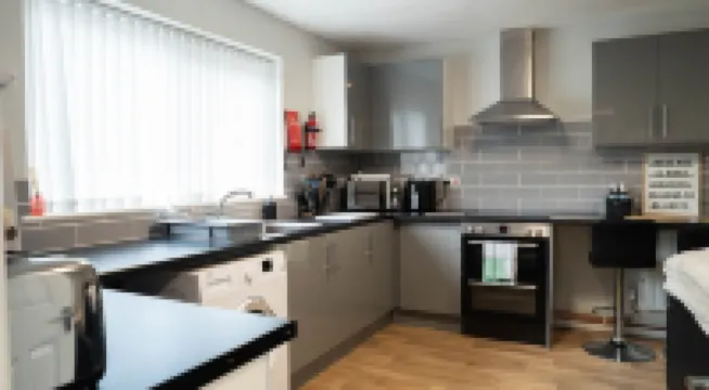 Reardon Apartment - Parking/Wifi - Warwick