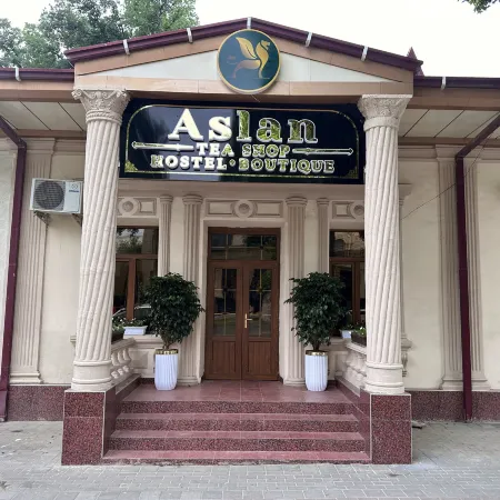 Aslan Hostel