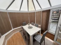 4BR 2BA+2WC | WiFi | Driveway | 7 Beds | Bolton - parking