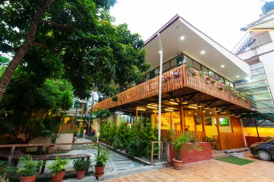 Hotel Harmony & Little Bites Bistro Các khách sạn ở Lalitpur