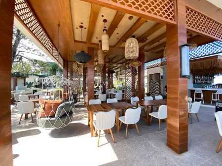 Manggadiwa Resort And Spa Отели в г. Гимарас