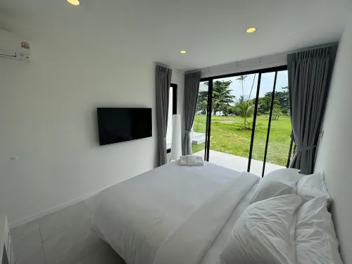 Sunrise Beachfront Rawai