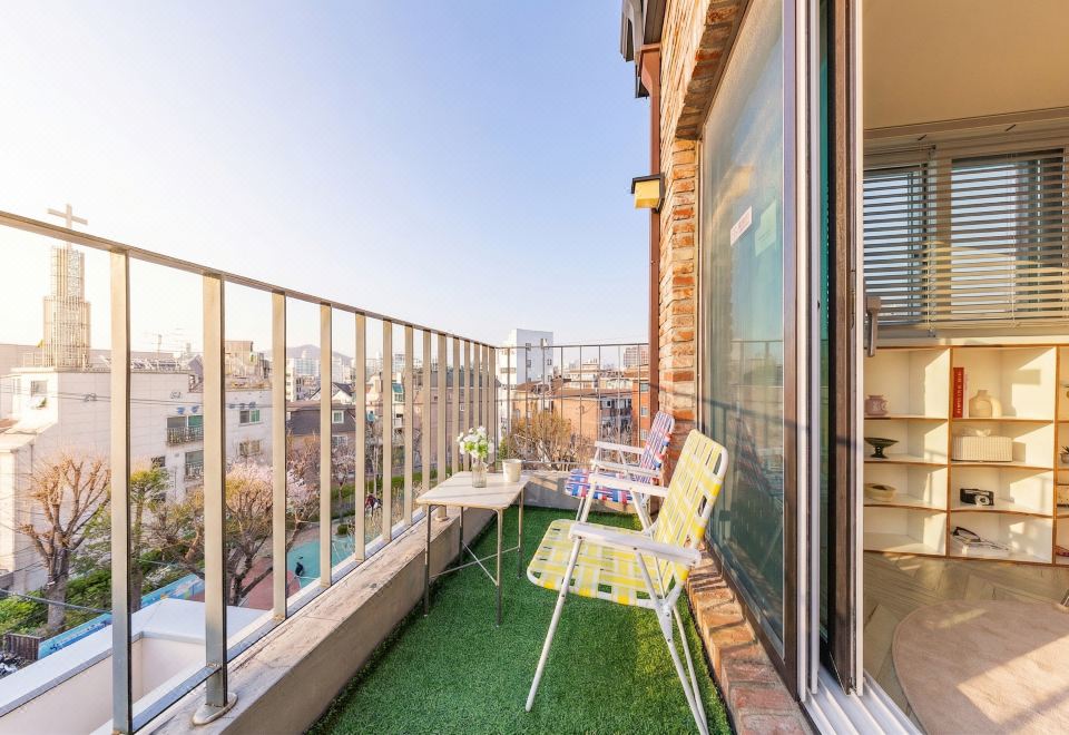 감성 넘치는 넓고 아늑한 프라이빗 복층