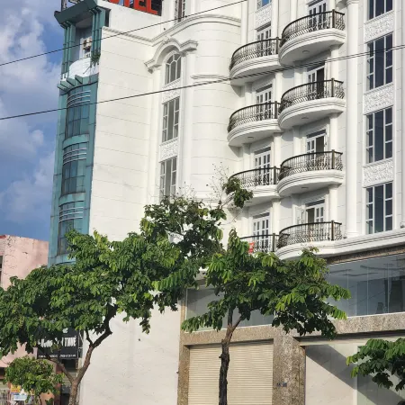 Kinh Bac Hotel Отели рядом с достопримечательностью «Парк Dam Sen»