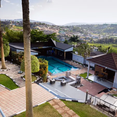 Poolside View Guesthouse