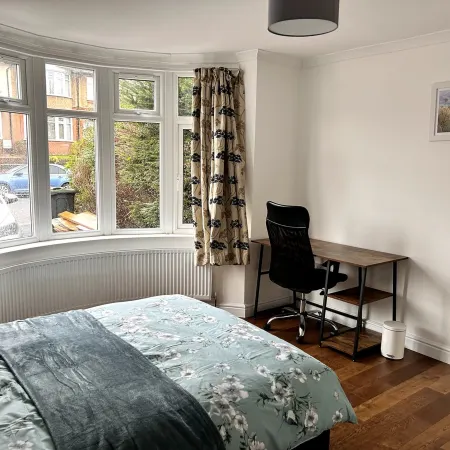 Park Street Accommodation, Room1