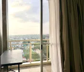 Cozy Luxe Penthouse at Acacia Estates - 新規開業