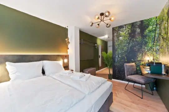 JUNGLE No5 Boutique Hotel - Stuttgart City-Center